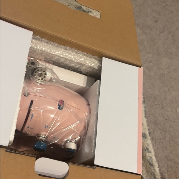 Mini Sewing Machine by Magicfly - Picture 11 of 17